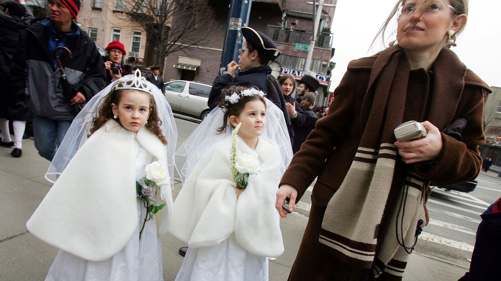 articles/2013/10/07/on-the-value-of-remaining-identified-as-a-jew-in-the-absence-of-faith/OZ_Queen_Esther_qyjlrc