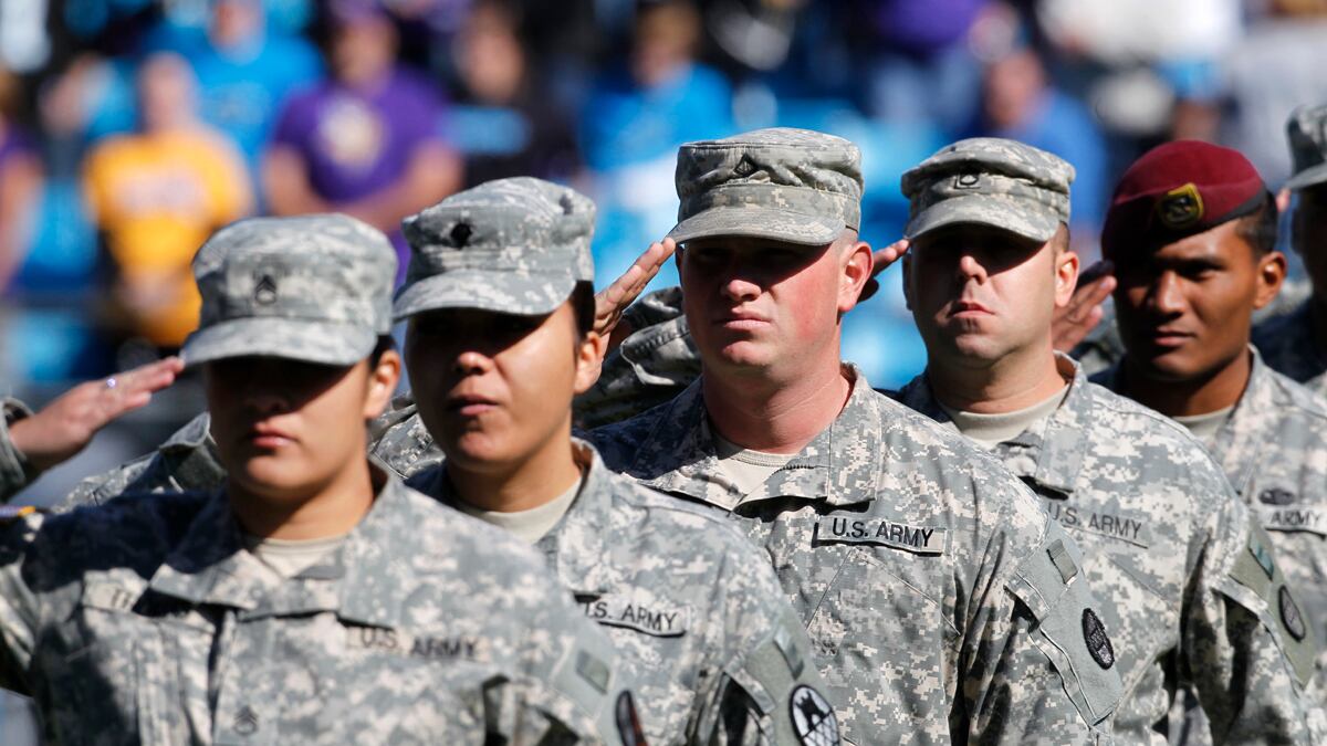 articles/2012/09/12/announcing-the-hero-summit-an-exploration-of-character-and-courage/heroes-announcement-siegel_nxp43v