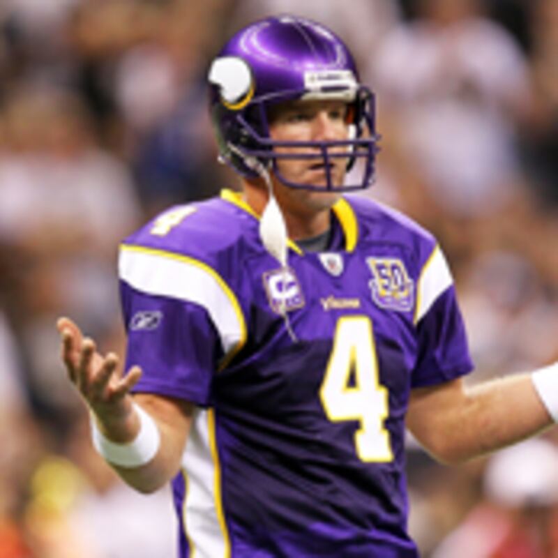 articles/2010/10/09/brett-favre-the-nfls-biggest-phony/barra-bret-favre_132428_cyir47