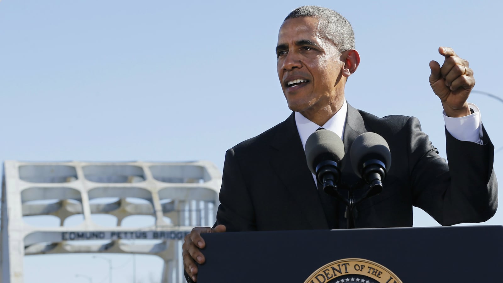 cheats/2015/05/18/twitter-welcomes-president-obama/150308-obama-cheat_vbfrre