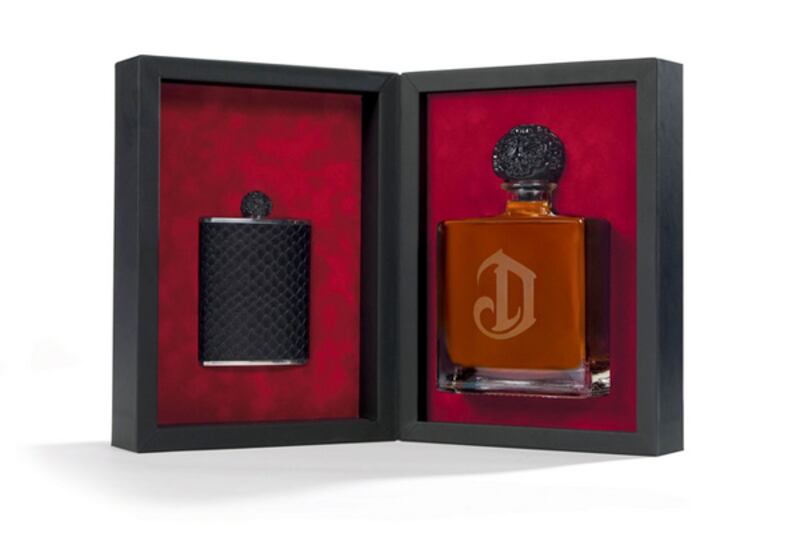 articles/2012/11/28/one-percent-shots-testing-leona-deleon-s-825-bottle-of-tequila/leona-tequila-gross-tease_pe3fgg