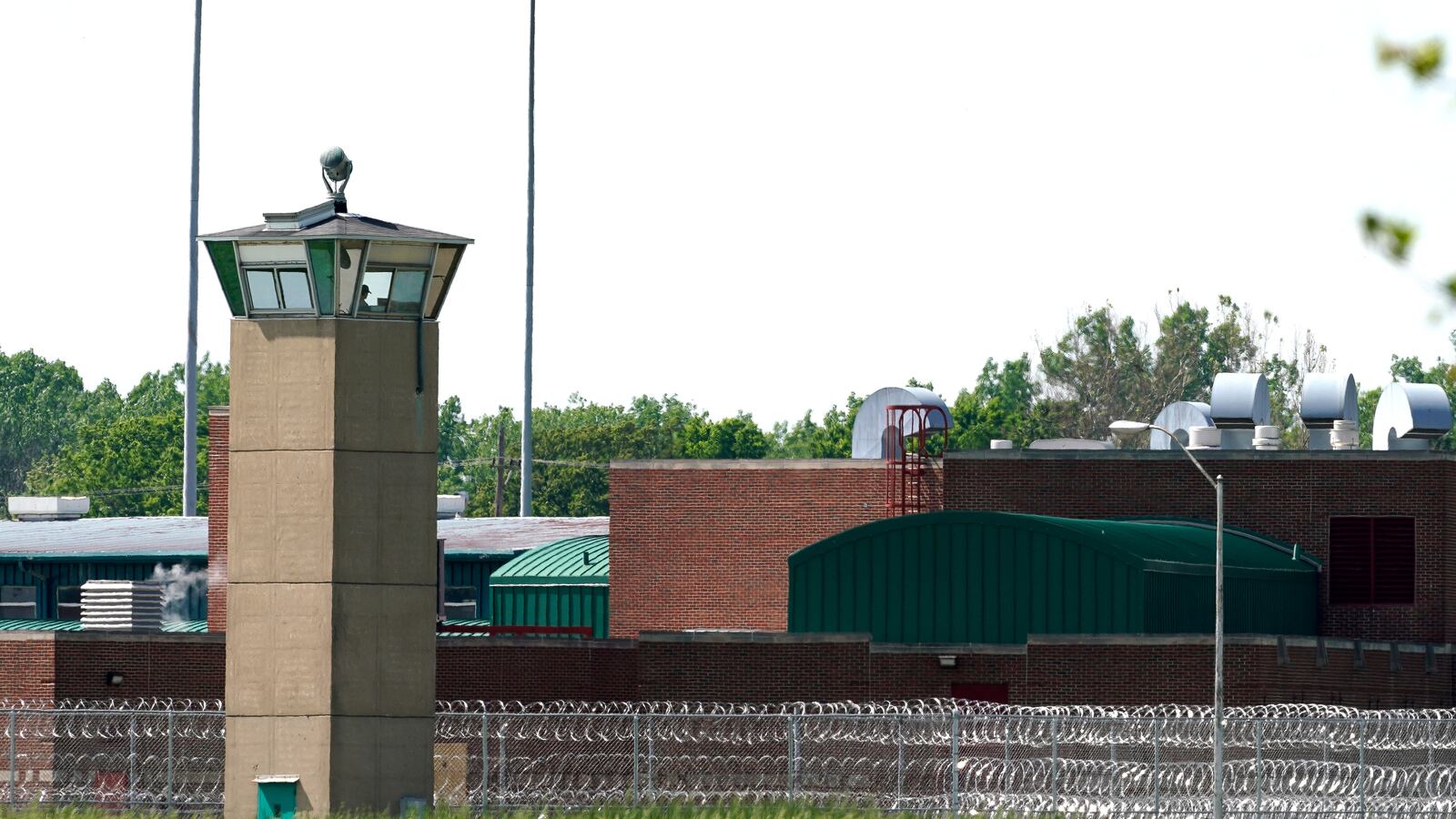 2020-09-22T112417Z_1388092014_RC2N3J95MZDU_RTRMADP_3_USA-EXECUTIONS_ndek9r