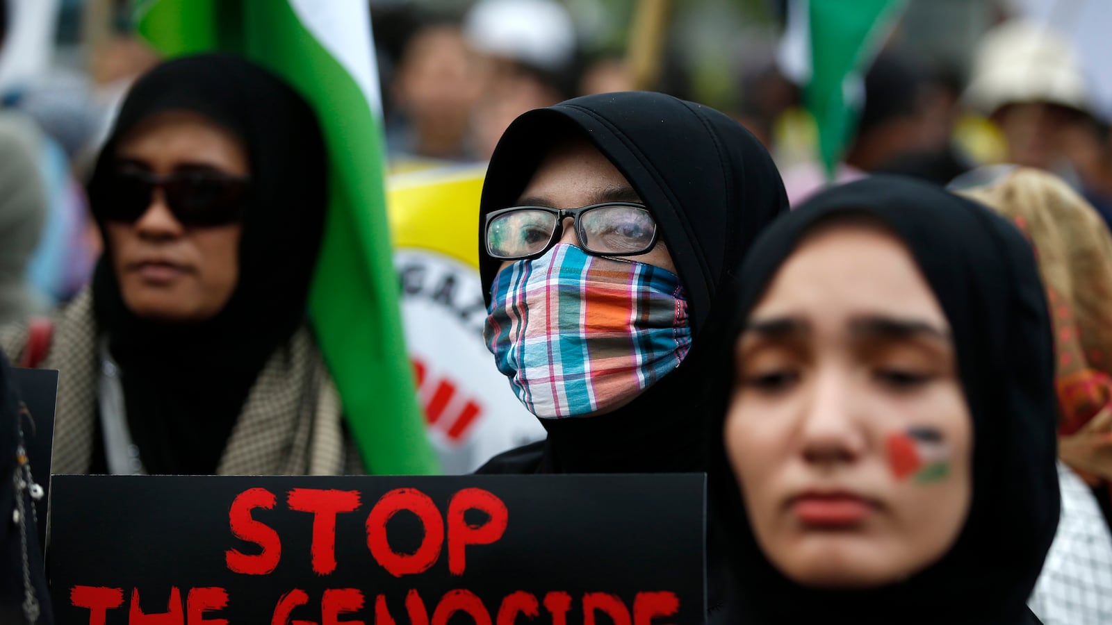 cheats/2014/07/25/palestinians-declare-day-of-rage/140725-gaza-clashes-cheat_yvhuoc