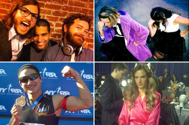 galleries/2011/11/13/zooey-deschanel-victoria-s-secret-show-in-celebrity-twitpics-photos/celebrity-twitter-photos-111113-tease_ucnp5m