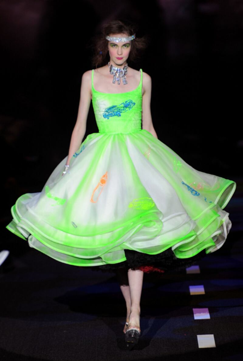 galleries/2010/09/13/ny-fashion-week-day-5/fashion-wrap-day-5---betsy-johnson-1_h4rbkf