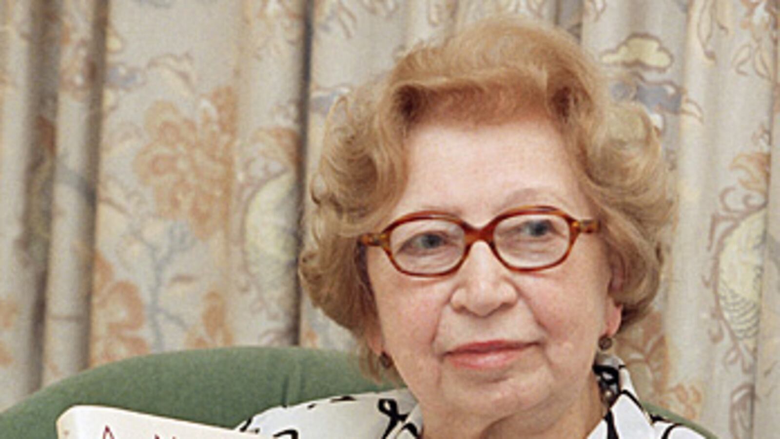 cheats/2010/01/12/miep-gies-dies-at-100/miep-gies_zgxijt