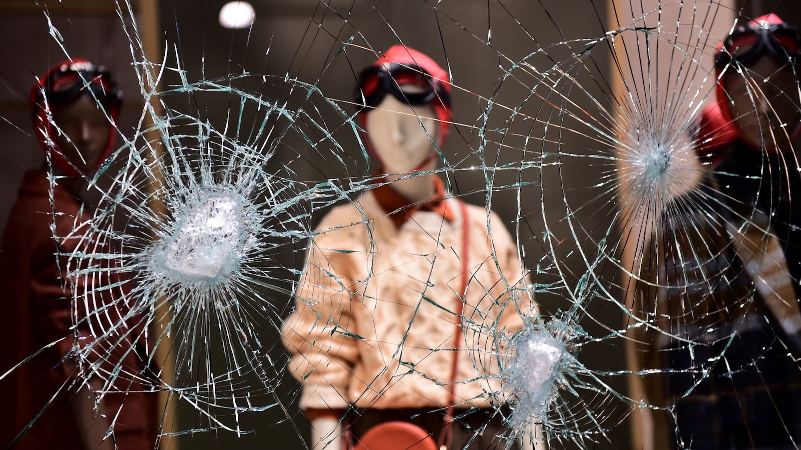 2020-10-26T234616Z_1927417283_RC2MQJ9INEUN_RTRMADP_3_HEALTH-CORONAVIRUS-ITALY_egukfv