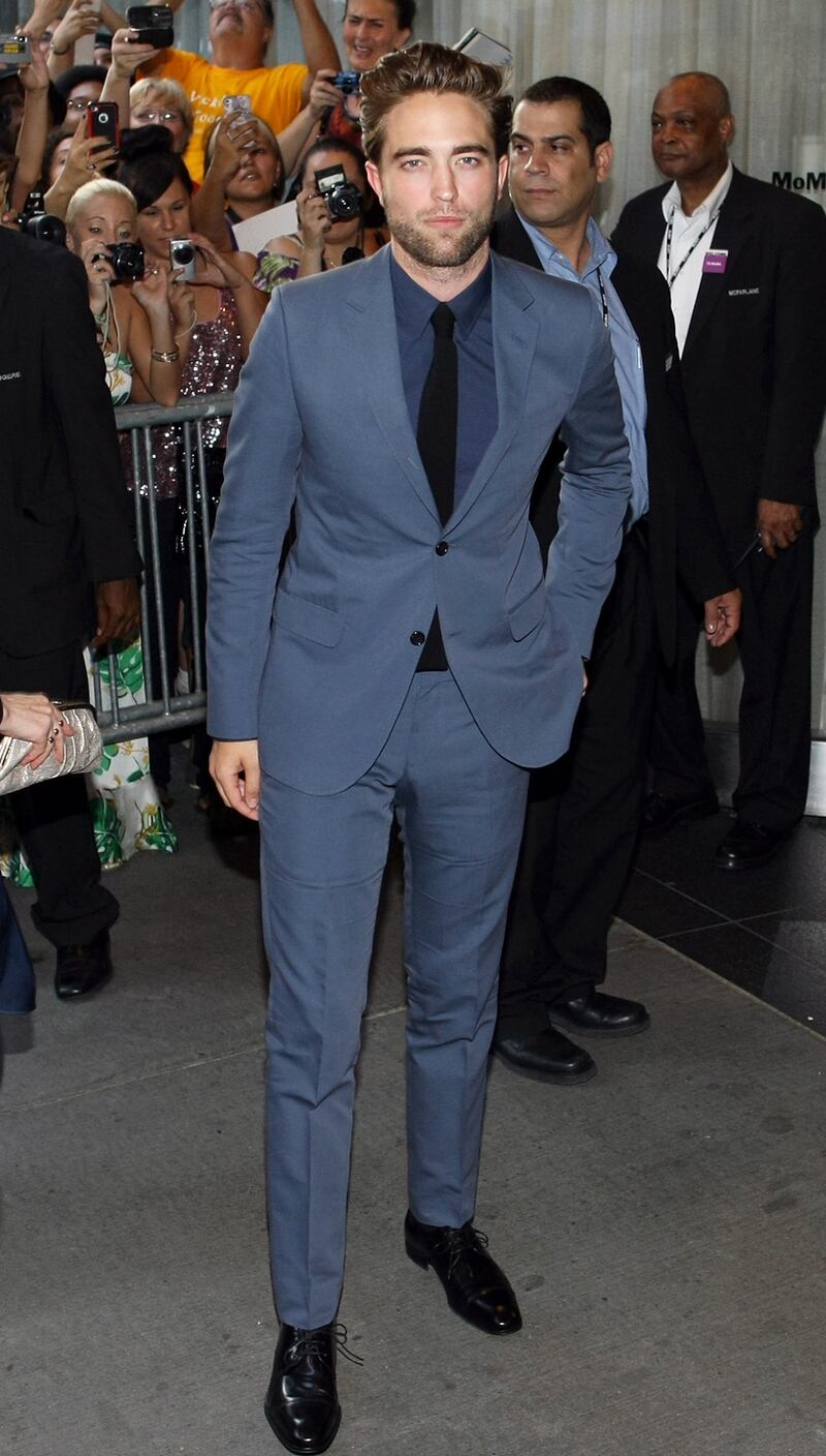 galleries/2012/12/28/the-best-and-worst-dressed-celebrities-of-2012-photos/best-worst-2012-pattinson_xhoqdz