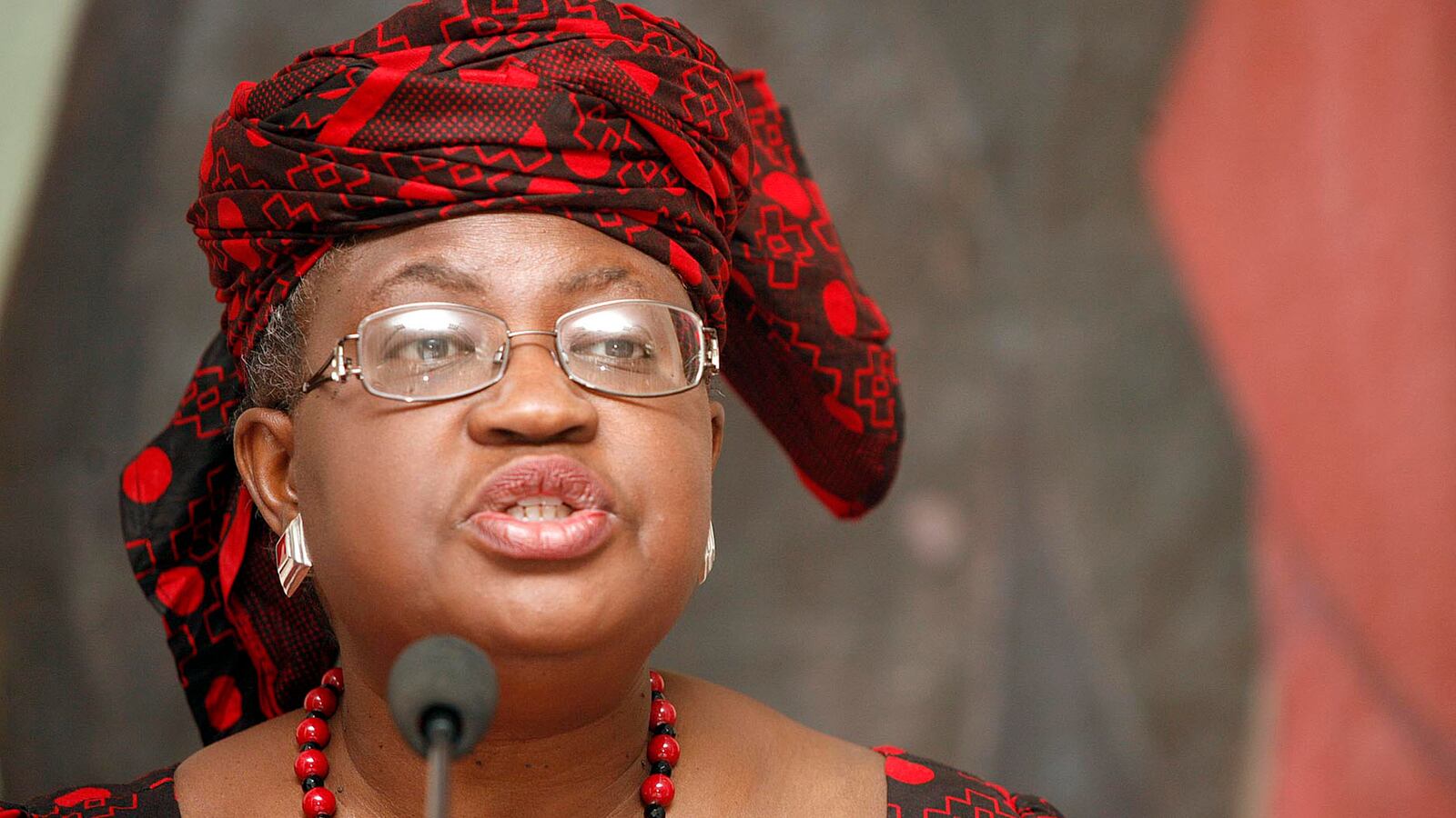 cheats/2012/12/10/nigerian-minister-s-mother-taken/ngozi-okonjo-Iweala-mother-kidnapped-nigeria-cheat_dqqkec