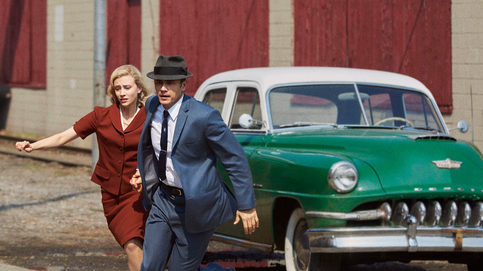 articles/2016/02/15/inside-11-22-63-stephen-king-s-time-travel-quest-to-stop-jfk-s-killer/160214-schager-fjk-tease_pesmpr