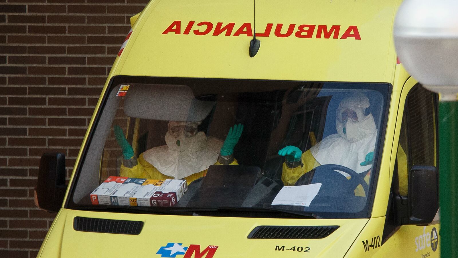 cheats/2014/10/09/woman-in-australia-being-tested-for-ebola/141009-ebola-spain-cheat_njp4p7