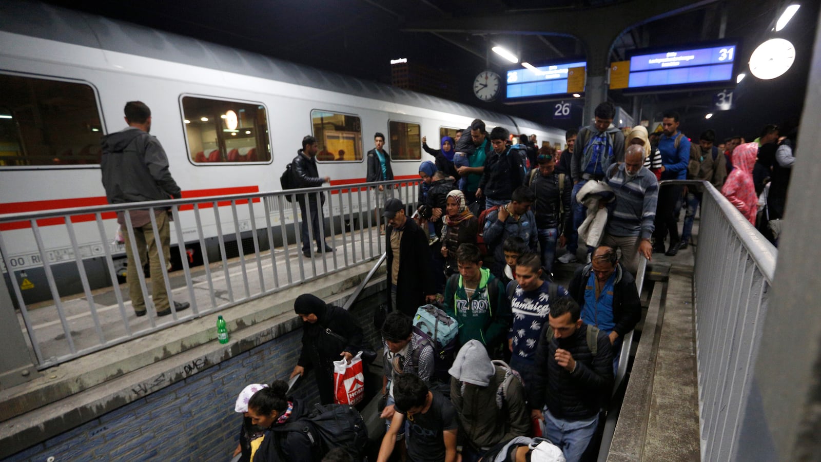 cheats/2015/09/17/germany-to-hire-assimilated-migrants/150917-migrant-cheat_n0mgru