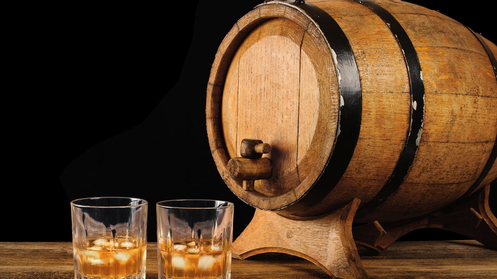 articles/2015/06/20/yes-you-can-buy-your-own-bourbon-barrel/150619-goldfarb-bourbon-tease_b8i9pg