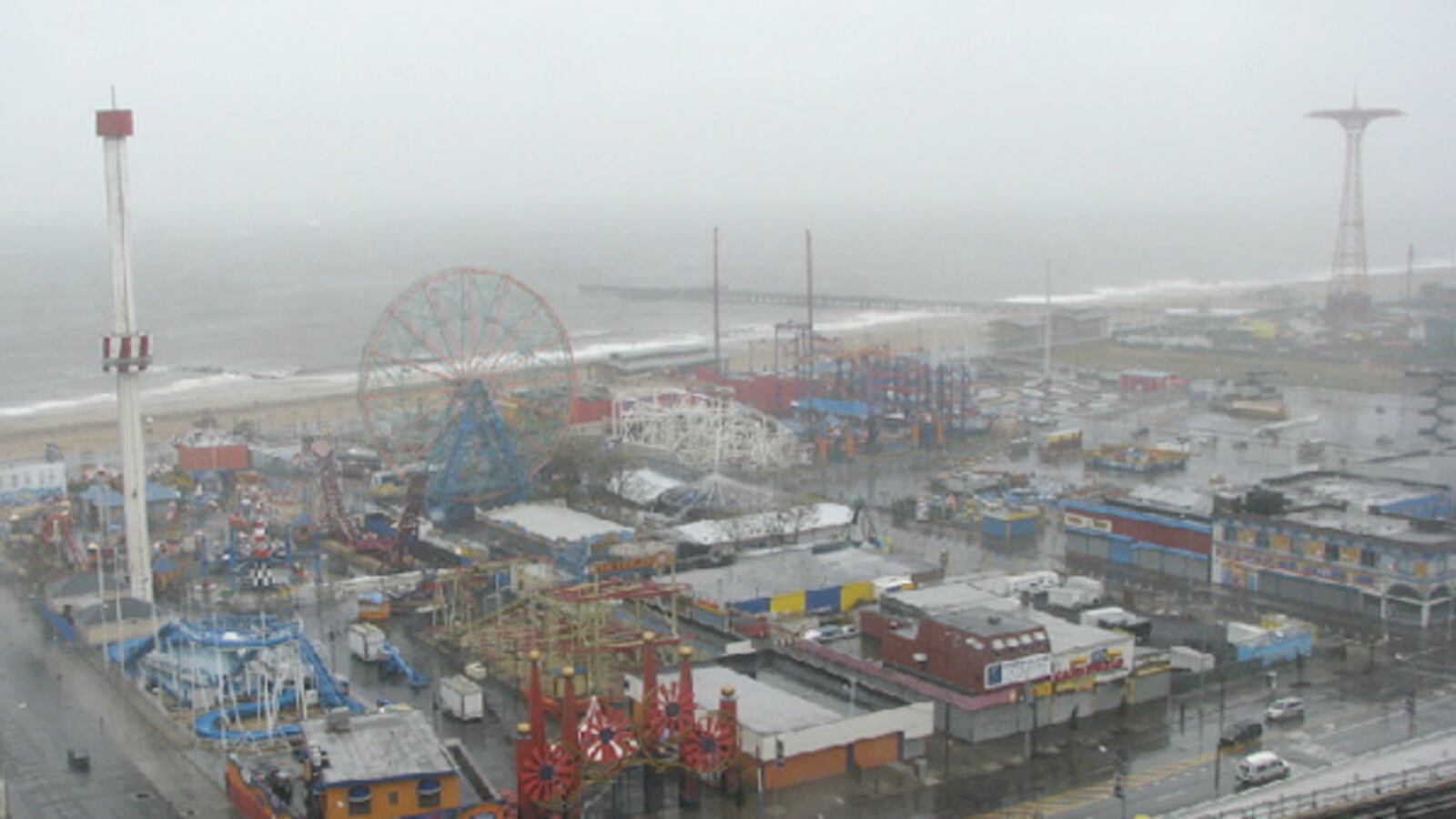 articles/2012/10/29/7-best-hurricane-sandy-storm-cams-video/coney-island-storm-cam_aubkdk
