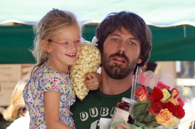 galleries/2011/12/19/most-influential-celebrity-kids-photos/violet-affleck-celebrity-power-babies_qggspa