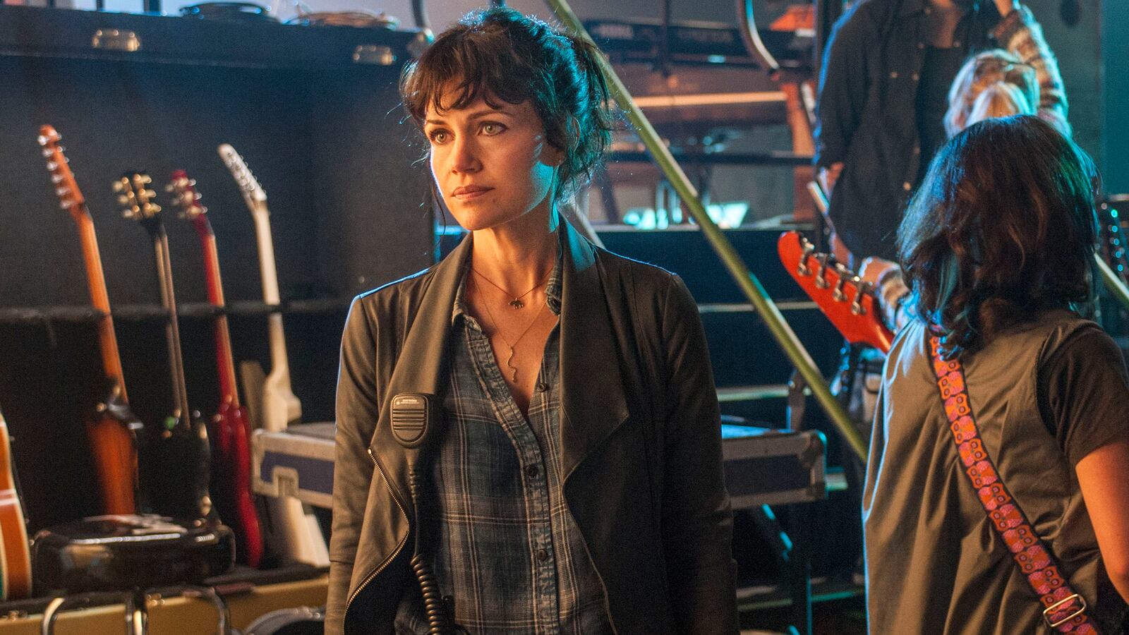 articles/2016/08/29/drinking-rules-carla-gugino/160828-drinks-and-food-Rules-Carla-tease_dfvwro