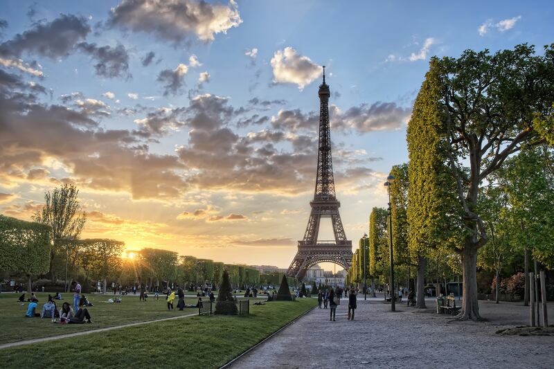 articles/2014/06/09/discovering-the-charms-of-la-france-profonde/140608-woolf-paris-tease_xblvq5