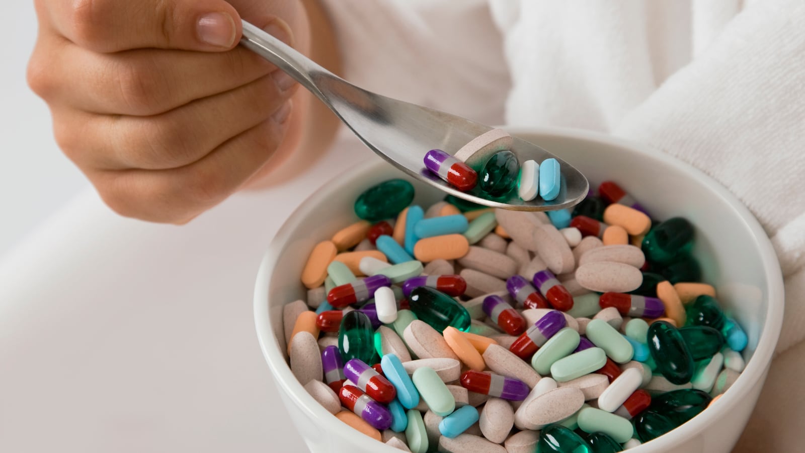 articles/2013/12/21/how-lobbyists-will-keep-you-hooked-on-vitamins/131220-offit-vitamin-scam-tease_w3zip8