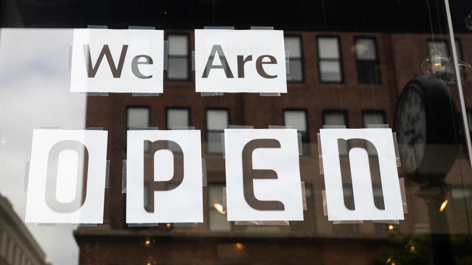 2020-05-01T000000Z_1810396876_RC2YFG9M2I0B_RTRMADP_3_HEALTH-CORONAVIRUS-USA_lwfz8p