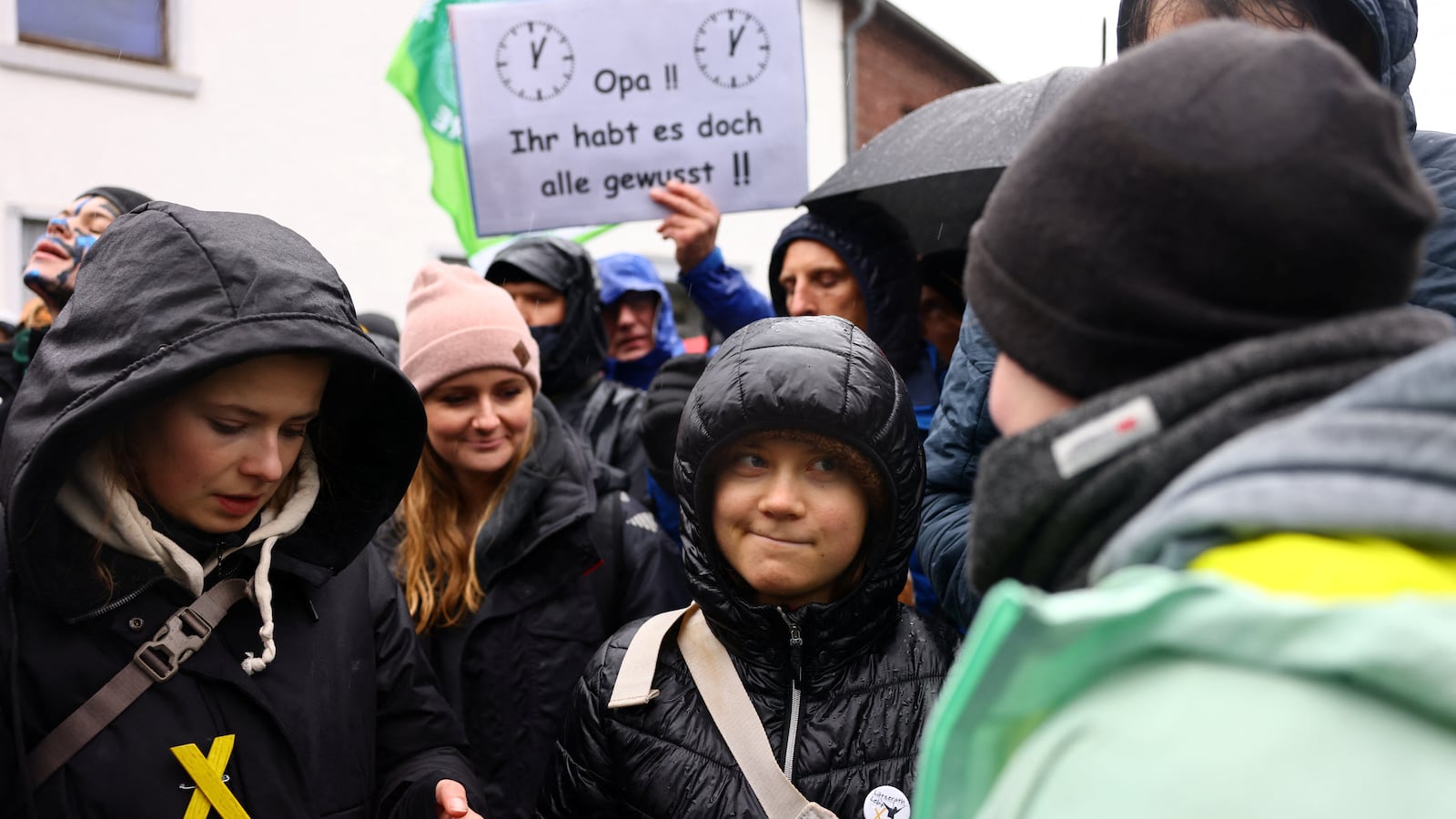 2023-01-14T120716Z_617917060_RC2ZYR9YUVM2_RTRMADP_3_CLIMATE-CHANGE-GERMANY-PROTEST_dpxdbn