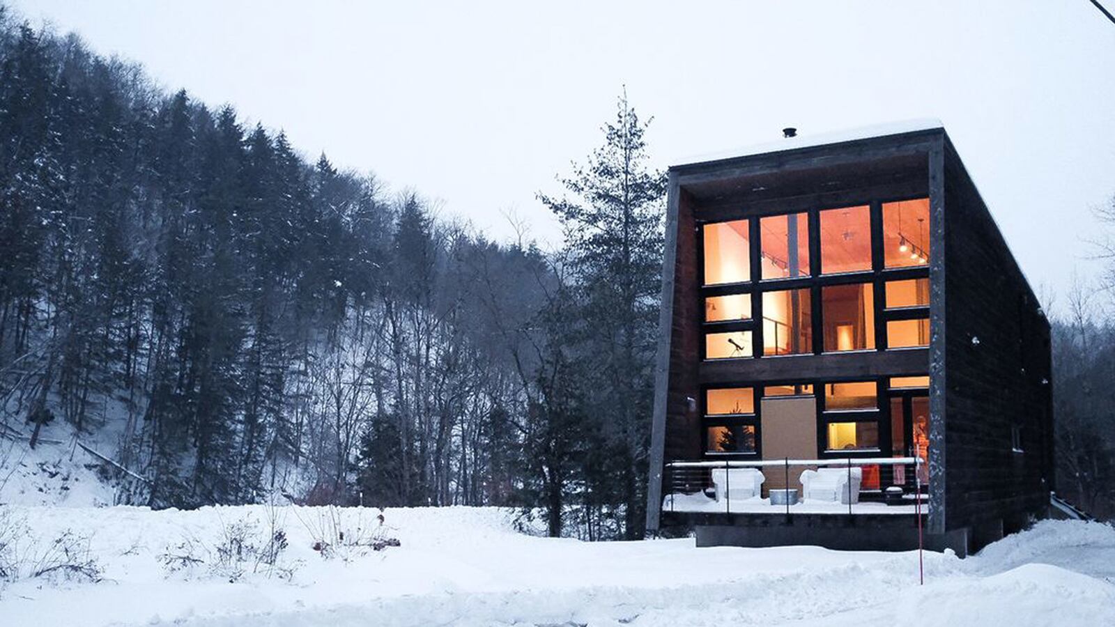 200124-mcnearney-omg-i-want-to-rent-this-house-stratton-01_eczsp4