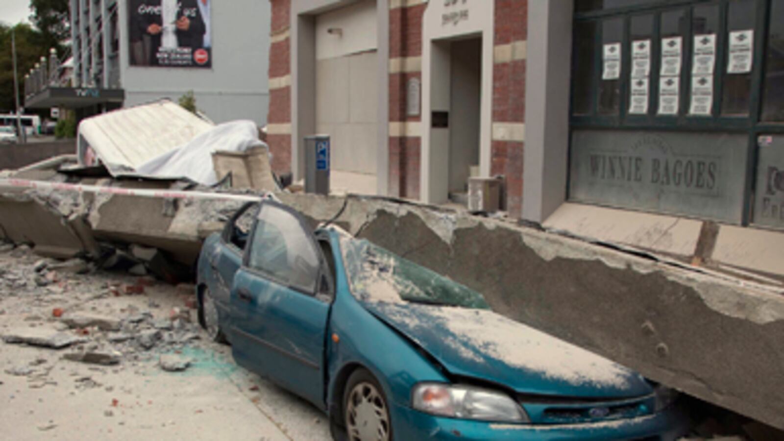 cheats/2011/02/22/new-zealand-earthquake-kills-65/quake-new-zealand_yssseu