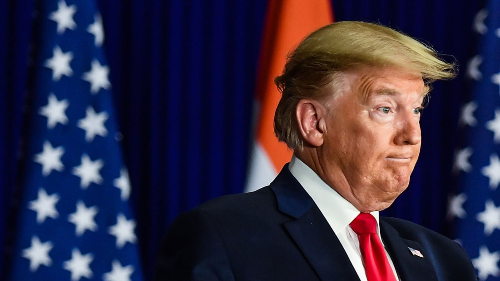 200226-swinco-trump-coronavirus-hero_l3ry6l