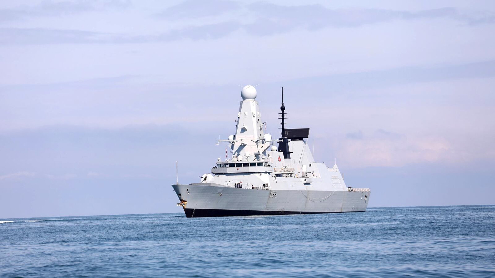 2021-06-26T121627Z_1898547814_RC2C8O9KBCD7_RTRMADP_3_RUSSIA-BRITAIN-NAVY_slwe9e