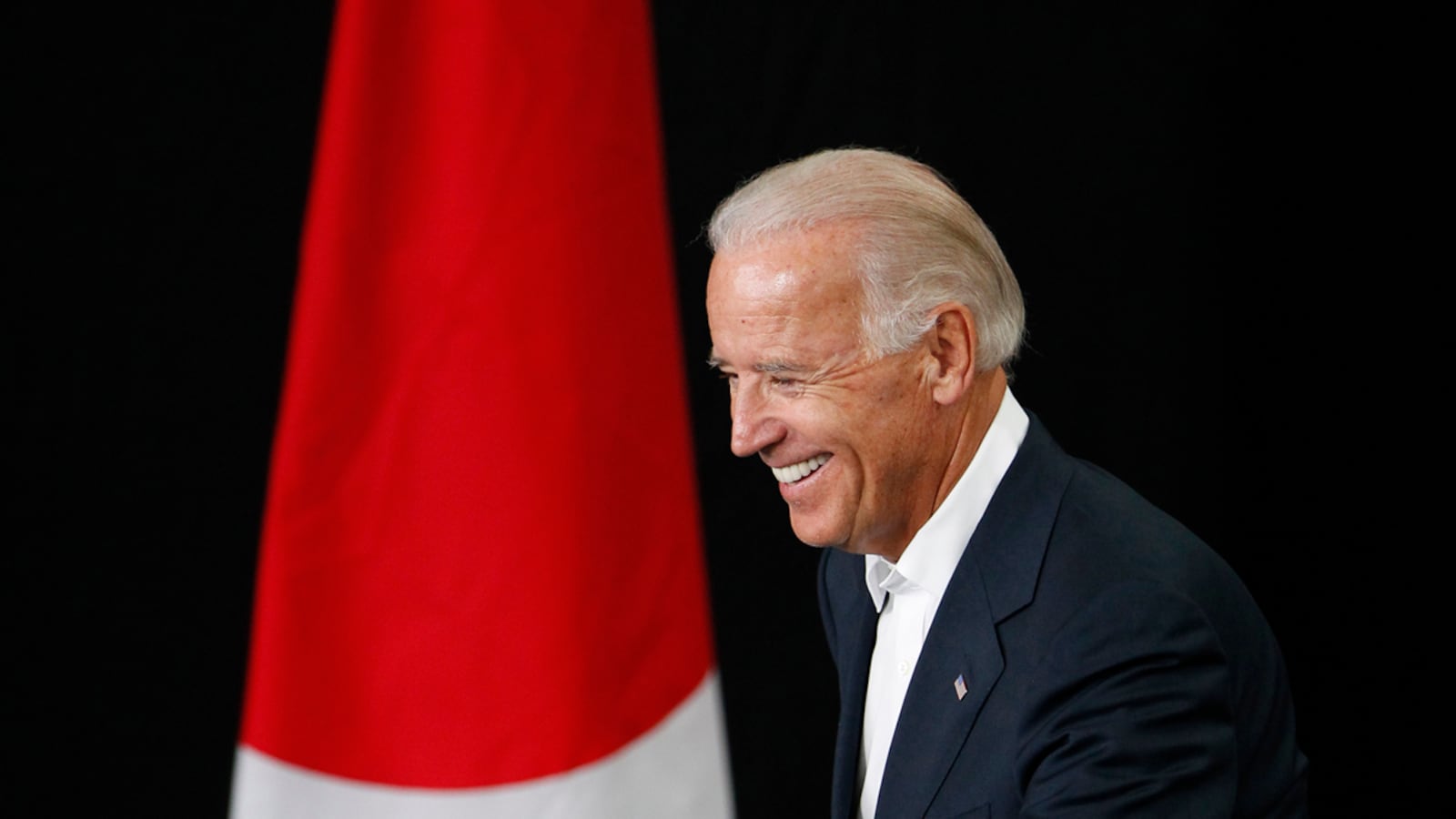 cheats/2011/08/23/biden-visit-japan-tsunami-zone/joe-biden-visits-japan-cheat_vfyhpz