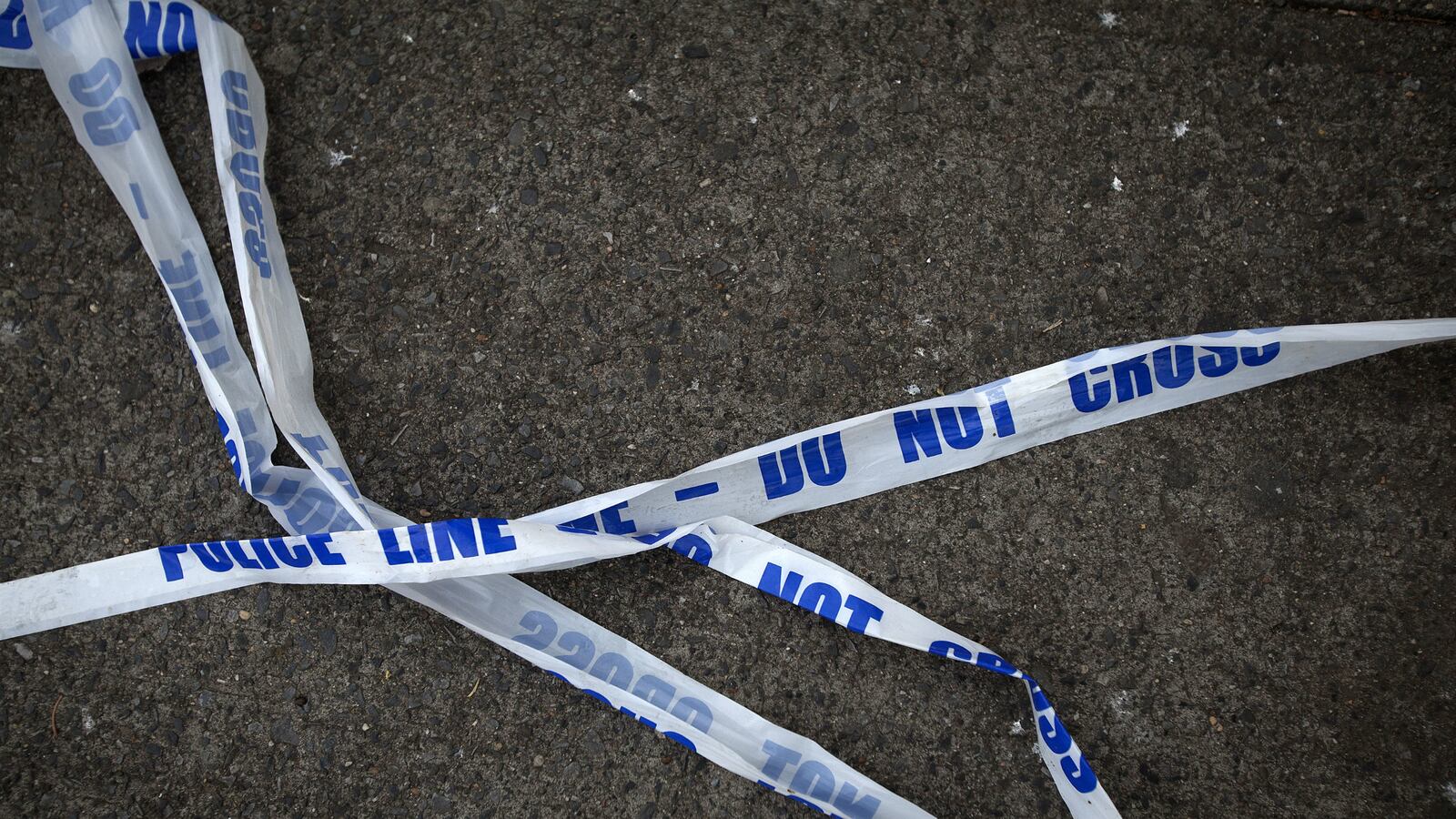 cheats/2015/06/08/chicago-shootings-top-1000-for-2015/150608-police-tape-cheat_zkbt6h