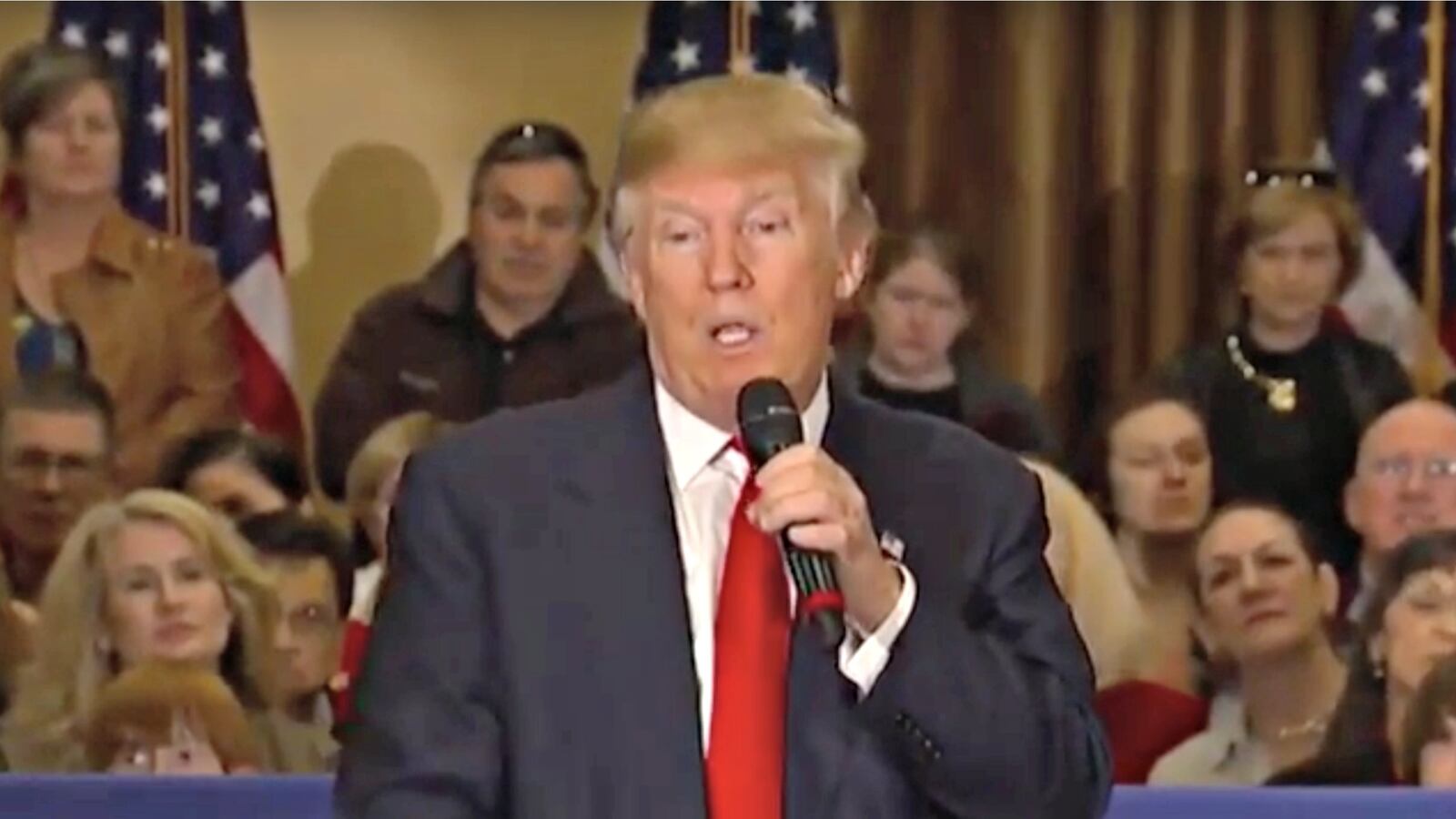 cheats/2016/02/19/trump-calls-for-apple-boycott/160219-donald-trump-iphone-cheat_j0blxd