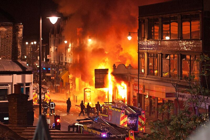articles/2011/08/09/london-riots-kids-and-parents-need-to-be-held-accountable/london-riots-fire1_t82lfc