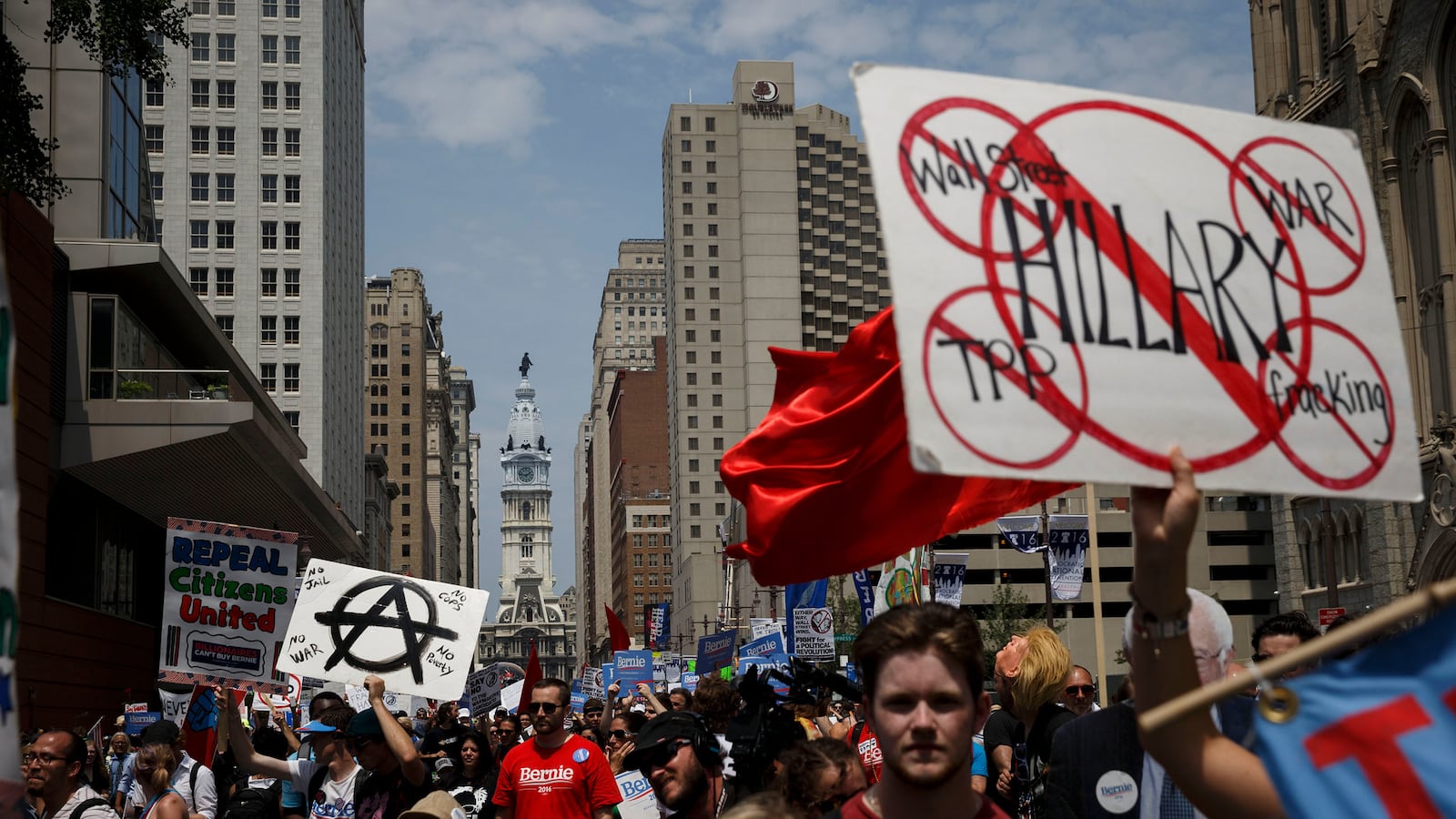 articles/2016/07/26/moderates-and-centrists-and-mad-as-hell-at-both-parties/160726-seibert-party-moderates-tease_arj2ls