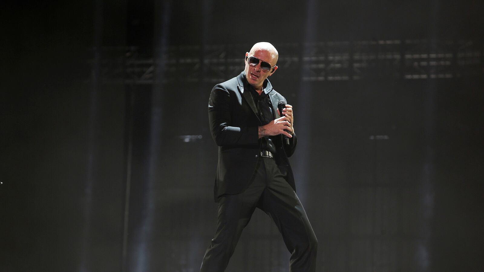 articles/2016/10/06/latin-amas-2016-how-to-watch-live-stream-online/161005-warshaw-latin-music-awards-tease_bxdf2u