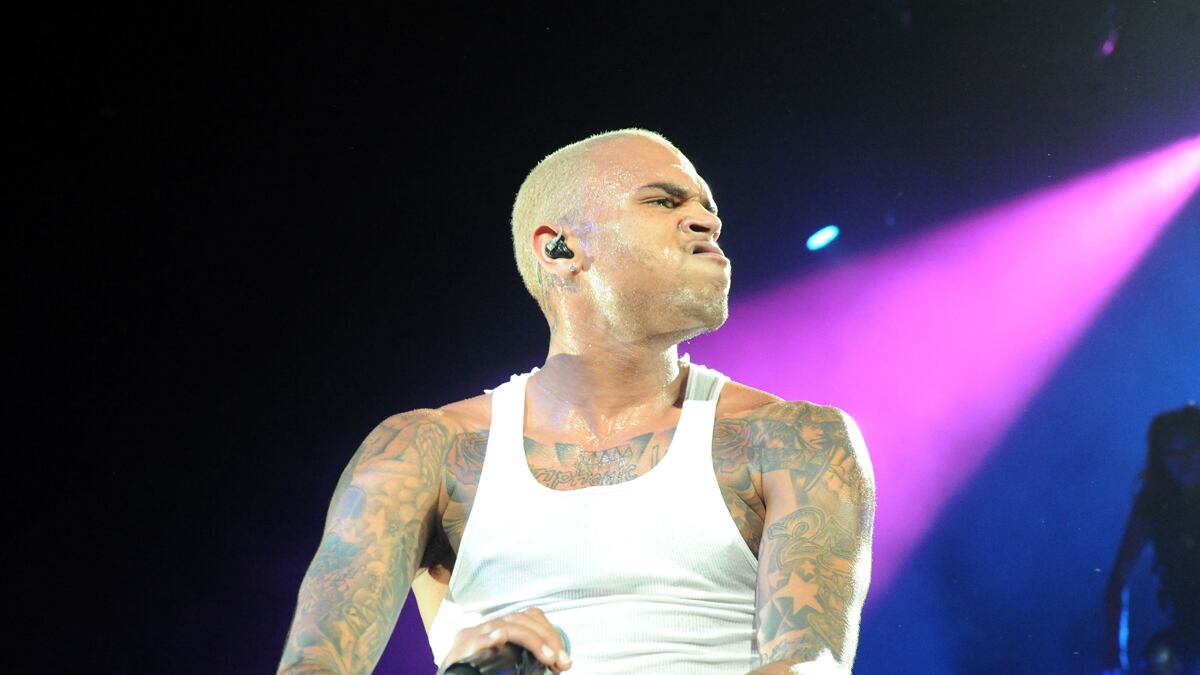 cheats/2012/06/14/chris-brown-and-drake-brawl/chris-brown-cs_xcd9mn