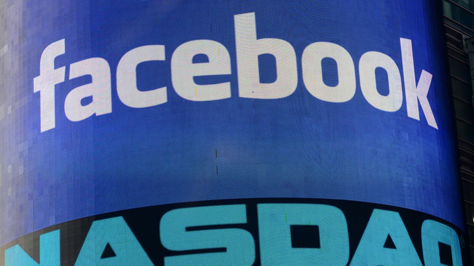 articles/2013/08/23/facebook-stock-pushes-above-40/130823-facebook-stock-tease_c5le6y