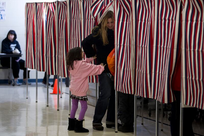 articles/2012/02/14/not-too-late-for-americans-elect-to-win-2012-presidential-election/americans-elect-schoen_uaipiu