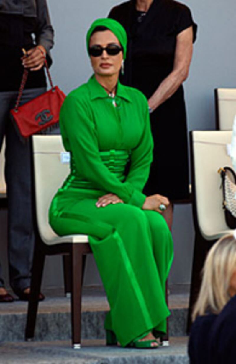 galleries/2009/03/10/fashionable-first-ladies/fashionable-first-ladies---sheikha_szbxx3