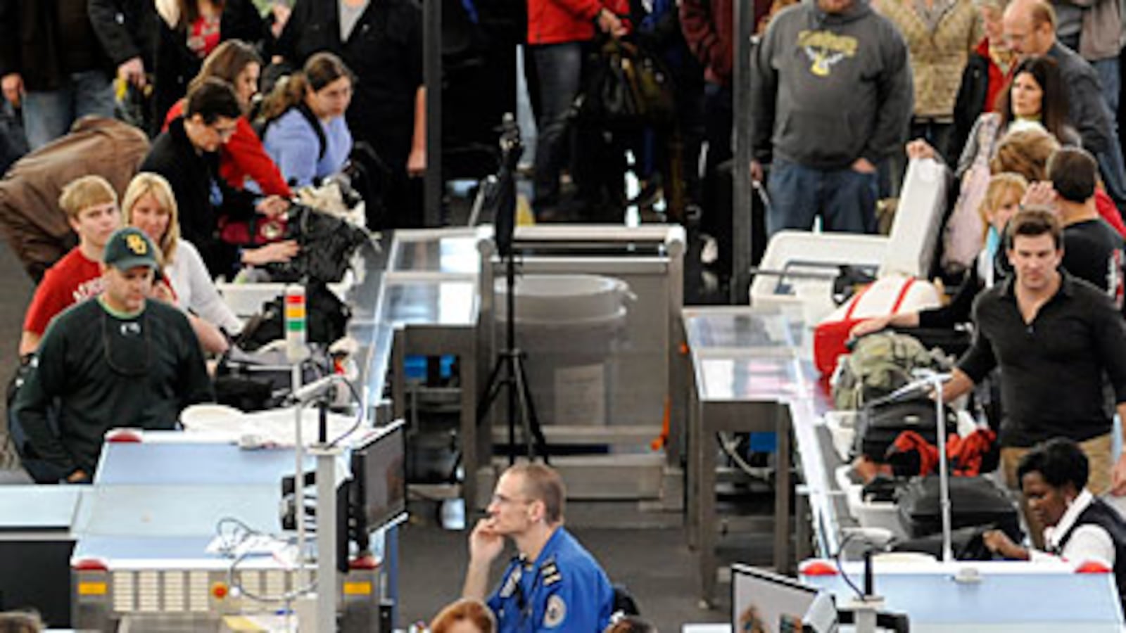 cheats/2010/02/03/cia-chief-expect-new-attacks/looming-terror-attacks_kehgkh