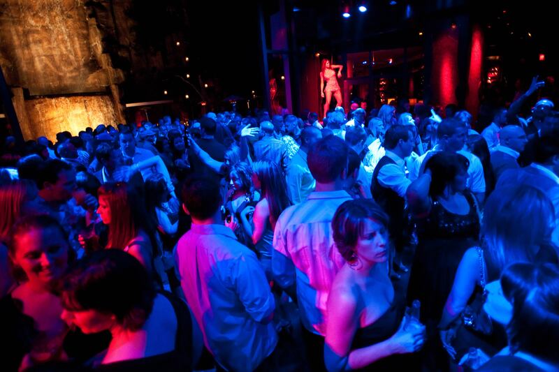 galleries/2013/12/09/bring-on-the-bubbly-these-hotels-have-the-best-new-year-s-eve-parties-photos/2013-nye-best-hotel-parties-tryst-wynn_wcbt8v