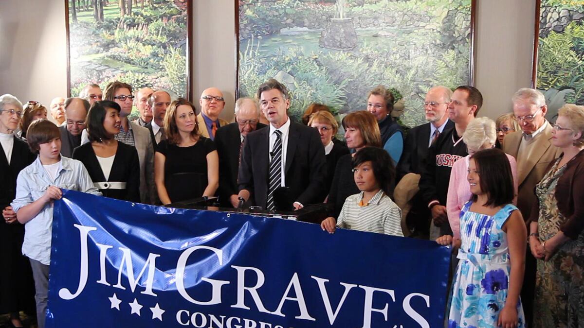 articles/2012/10/20/democrat-jim-graves-has-a-chance-to-unseat-michele-bachmann/graves-could-beat-bachmann-avlon_gjkcgy
