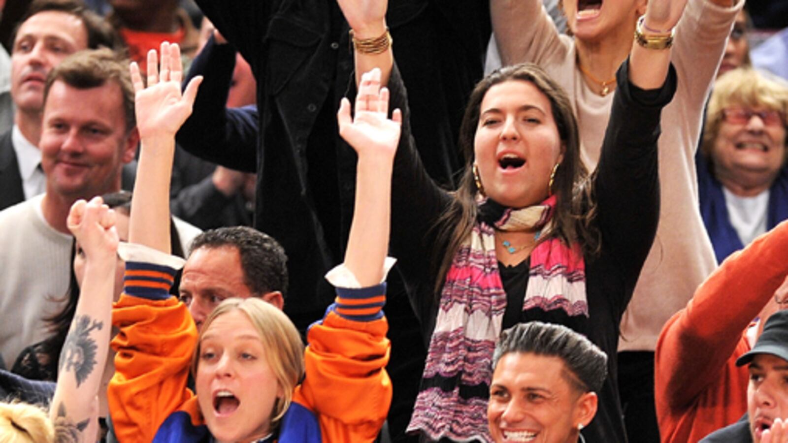 galleries/2011/01/06/unlikely-courtside-matches/unlikely-courtside-matches---sevigny-pauly-d_tkwv9q