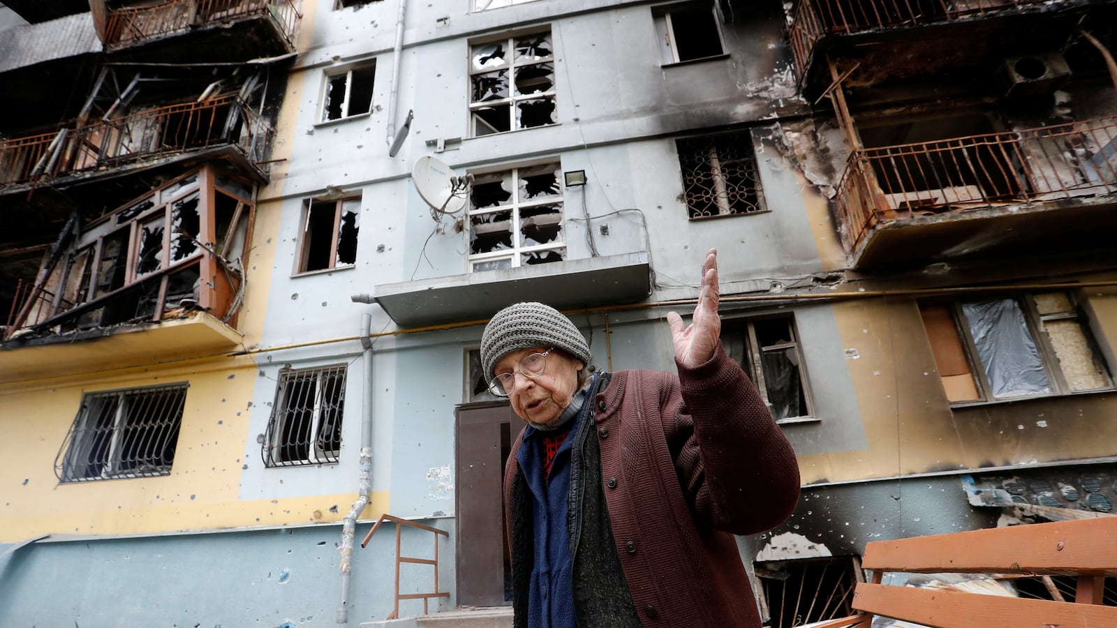 2022-05-11T194853Z_1898502576_RC205U906DNI_RTRMADP_3_UKRAINE-CRISIS-MARIUPOL_xhv8ou