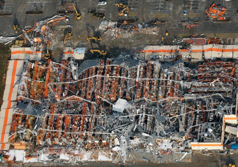 galleries/2011/05/25/joplin-mo-before-and-after-the-storm/joplin-before-after---depot-after_yuxvux