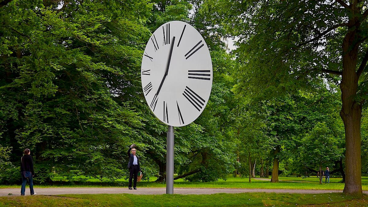 articles/2012/06/07/anri-sala-clock-is-the-daily-pic-by-blake-gopnik/sala-daily-pic_t4ptcg