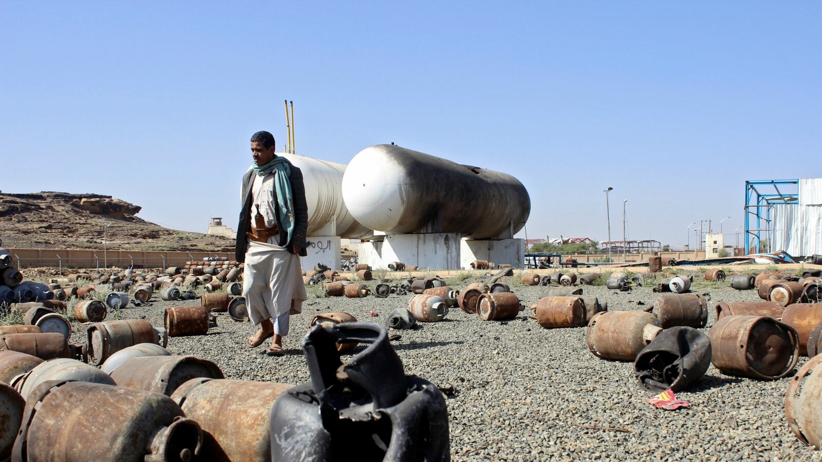 cheats/2016/08/28/saudi-says-2-kids-killed-by-yemeni-rocket/160828-yemen-saudi-cheat_lrfetw