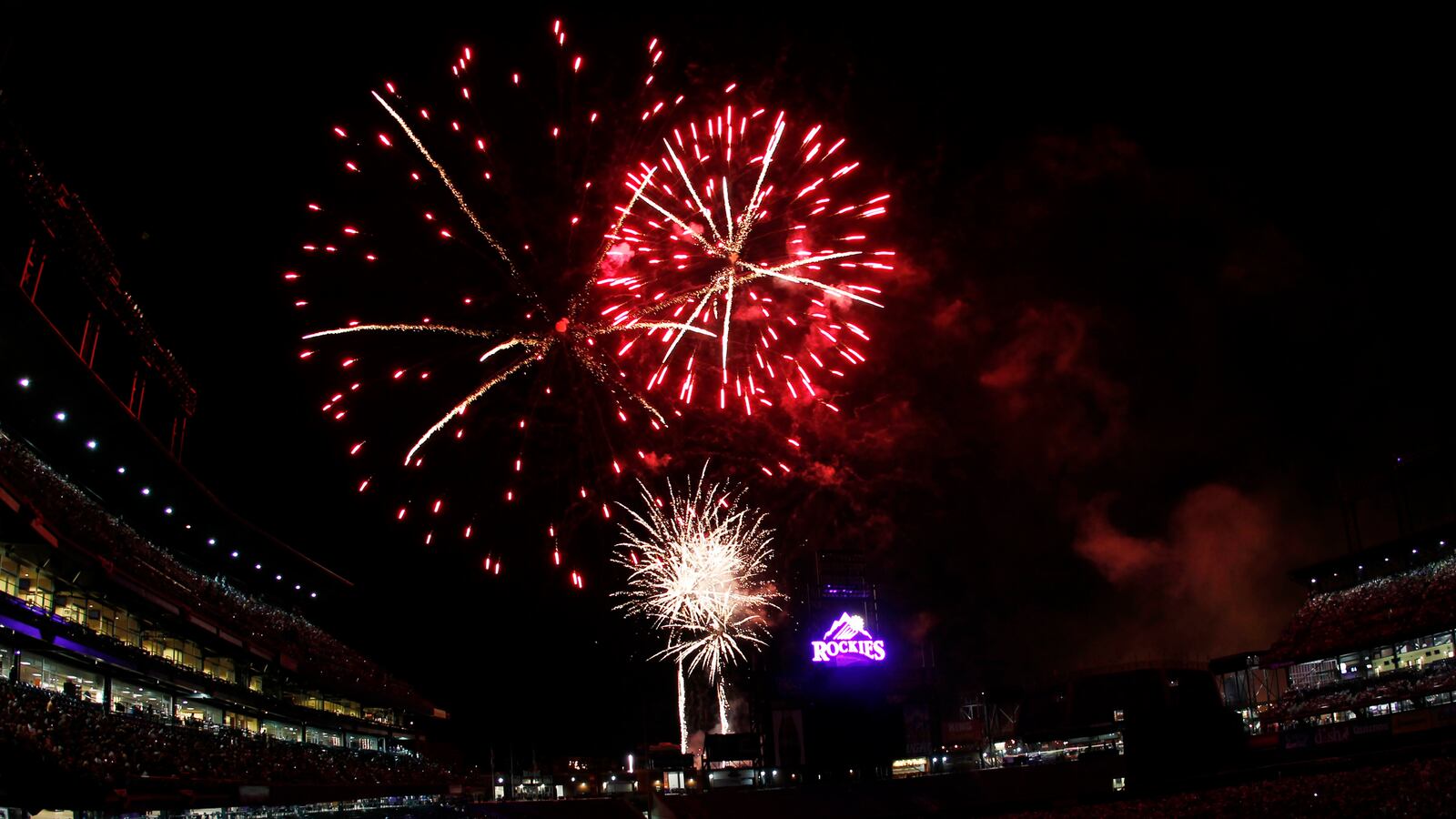 cheats/2013/07/05/fireworks-accident-injures-28/130405-fireworks-cheat_xs5oht