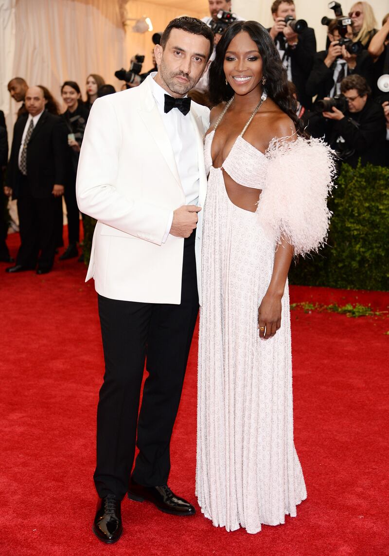 galleries/2014/05/06/met-gala-2014-red-carpet-best-dressed-from-costume-institute-gala/met-costume-gala-2014-naomi_yxegf5