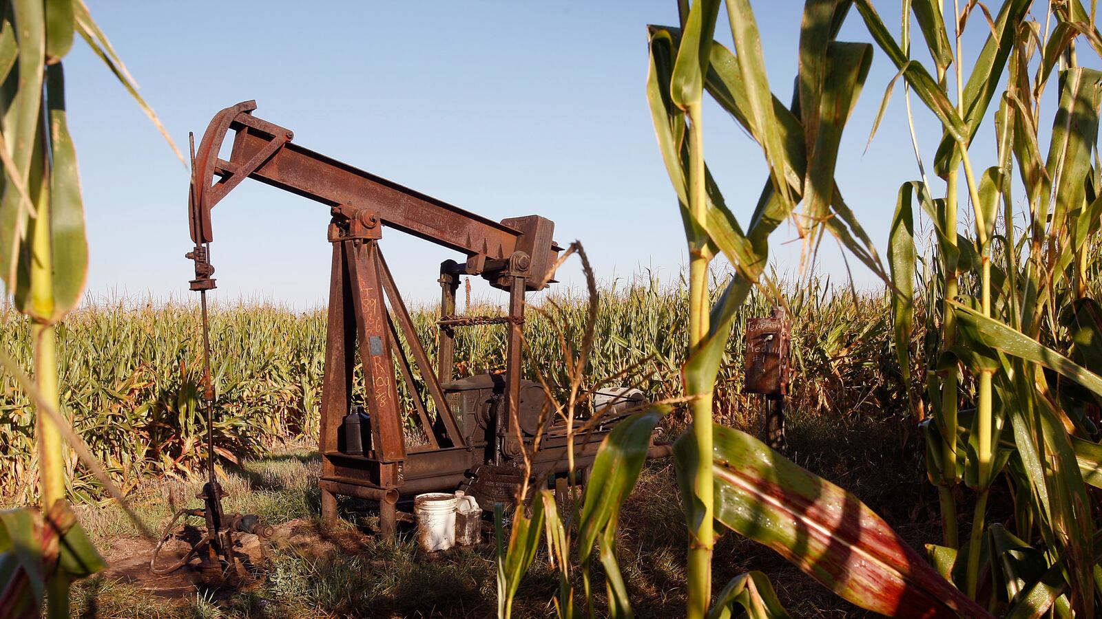 articles/2013/03/04/let-s-pursue-a-new-version-of-peak-oil/let-s-pursue-a-new-version-of-peak-oil-image_snei1o