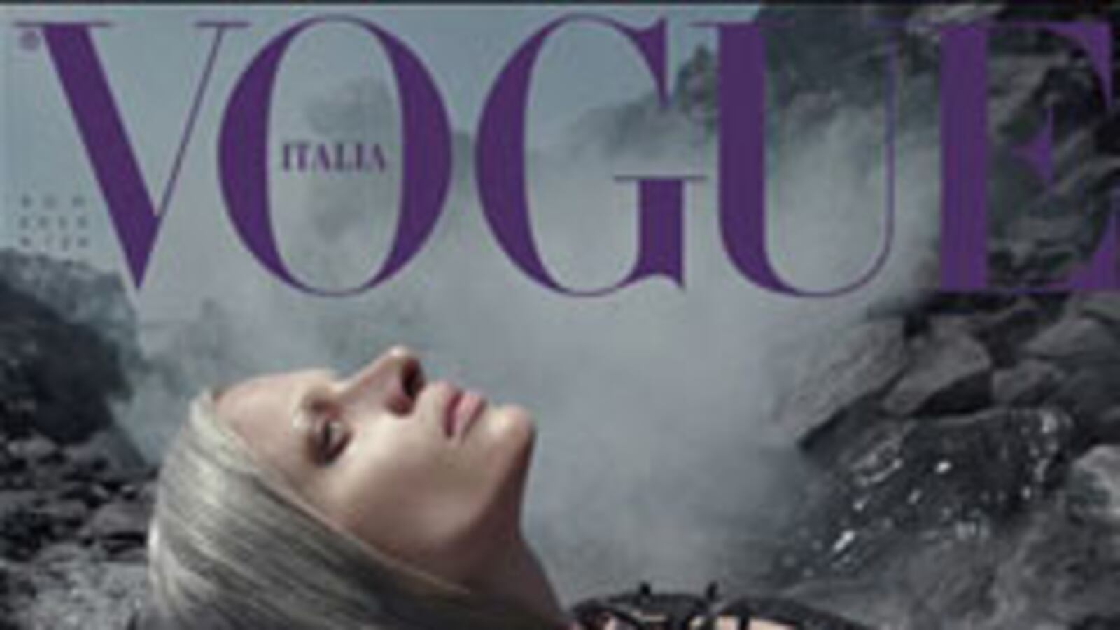 cheats/2010/08/06/vogue-italia-runs-oil-spill-spread/vogue-oil-spread_nw8yzv